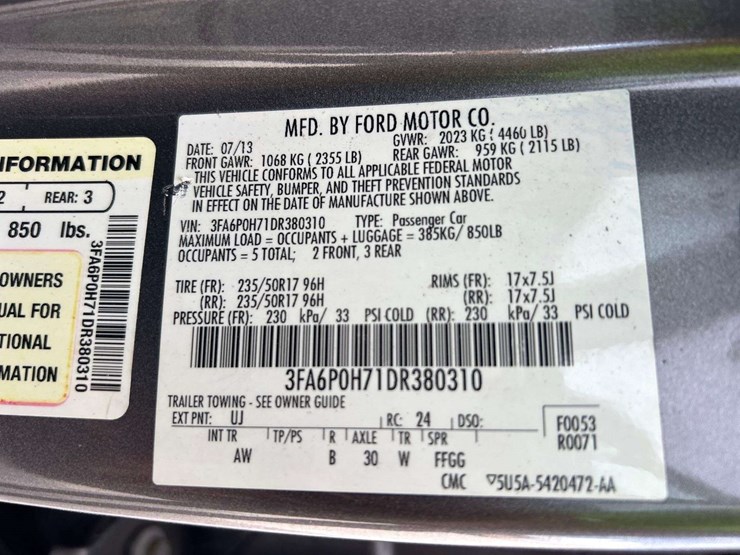 2013-ford-fusion-se-sedan-image-5