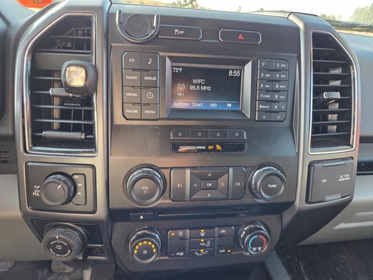 2017-ford-f150-image-40