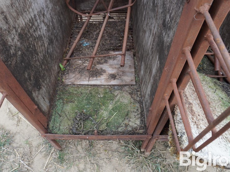 raised-calf-crates-image-15