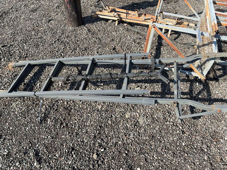2-ladder-tree-stand-image-4