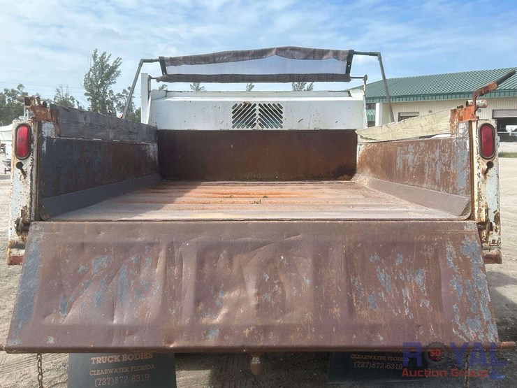 2004-ford-f550-image-22