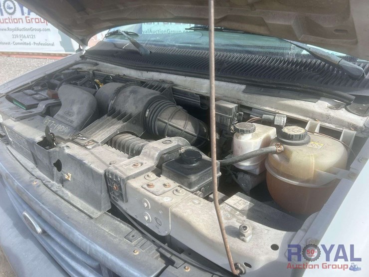 2007-ford-cargo-image-17