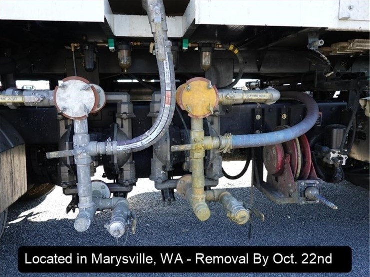 2009-peterbilt-pb320-image-58