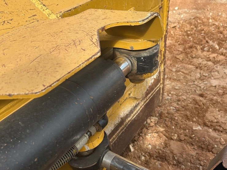2018-caterpillar-d6n-xl-image-9