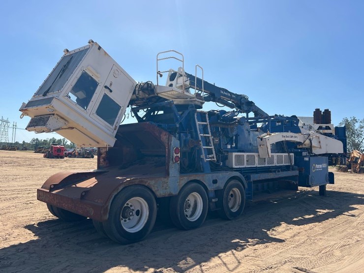 2008-peterson-5000h-whole-tree-chipper-image-4