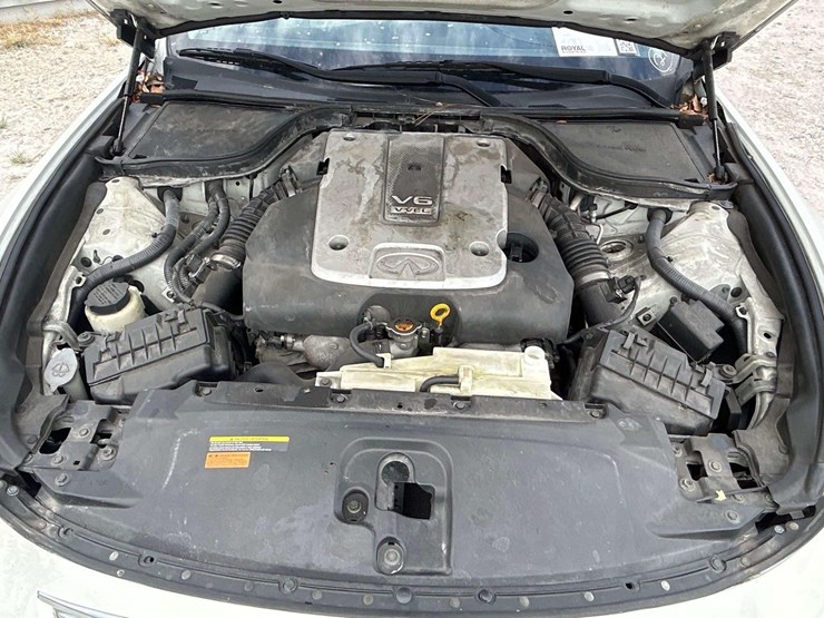 2013-infiniti-g37-coupe-image-7