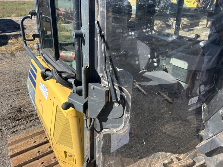 2014-komatsu-d39px-image-40