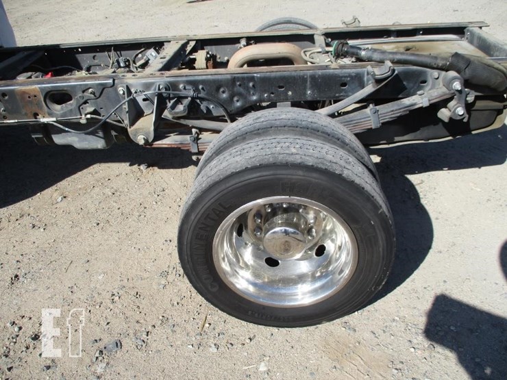 2015-ford-f550-image-14
