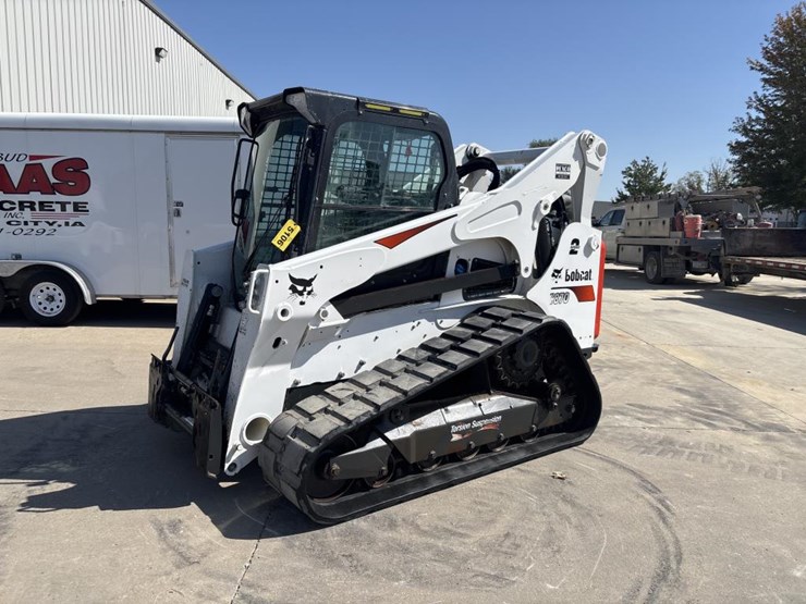 2022-bobcat-t870-image-2