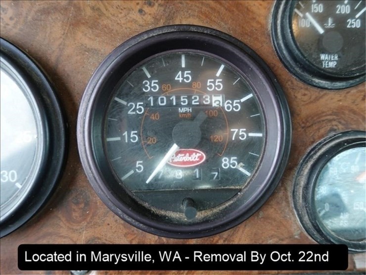 2001-peterbilt-357-image-25