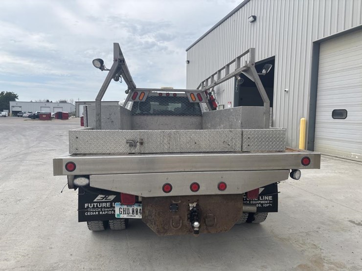 2016-custom-flatbed-image-3