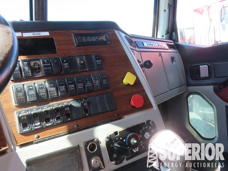 2014-western-star-4900-image-8