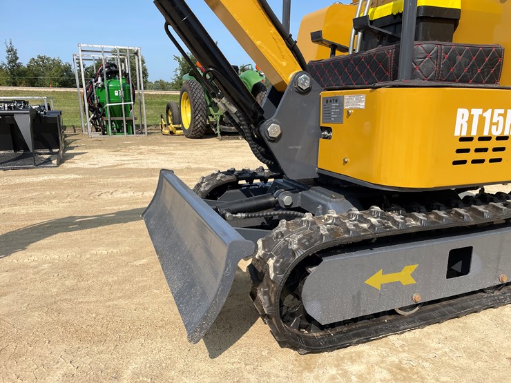 #210-•-new-rt15r-mini-excavator-image-11