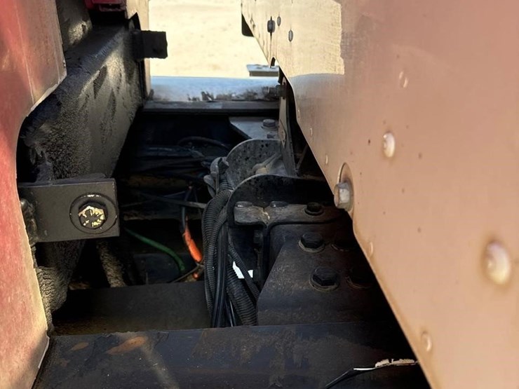 2016-kenworth-t880-image-17