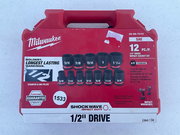 #1533-•-milwaukee-12pc-shockwave™-impact-duty-1/2"-drive-sae-standard-6-point-socket-set-49-66-7010-image-1
