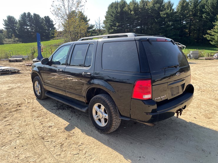 2004-ford-explorer-image-7