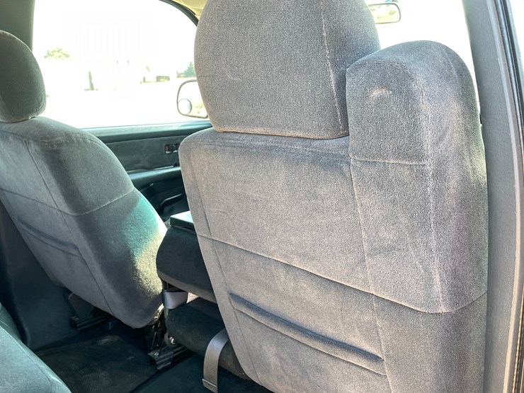 2002-chevrolet-silverado-2500hd-image-60