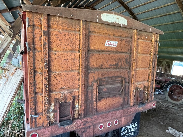 #4485-•-1981-international-cof-9670-grain-truck-(no-title)-image-22