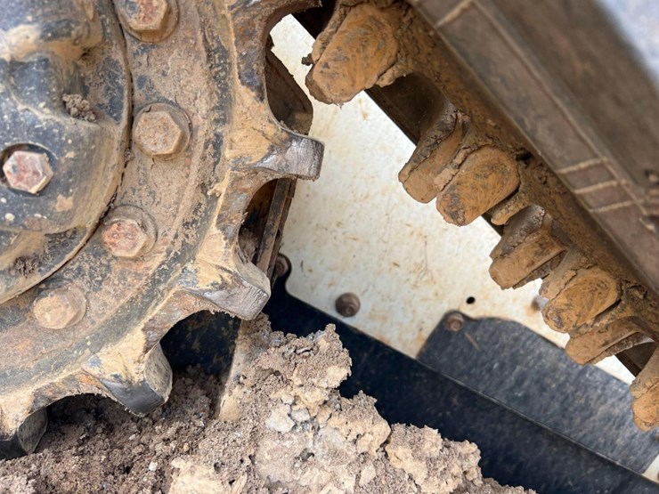 2022-bobcat-t595-image-14