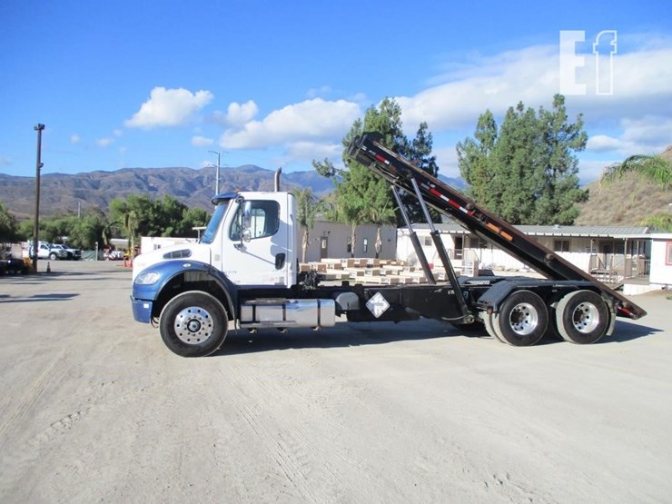 2008-freightliner-business-class-m2-106-image-5