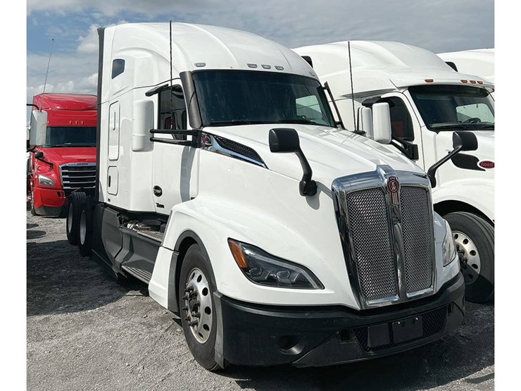 2022-kenworth-t680-image-1