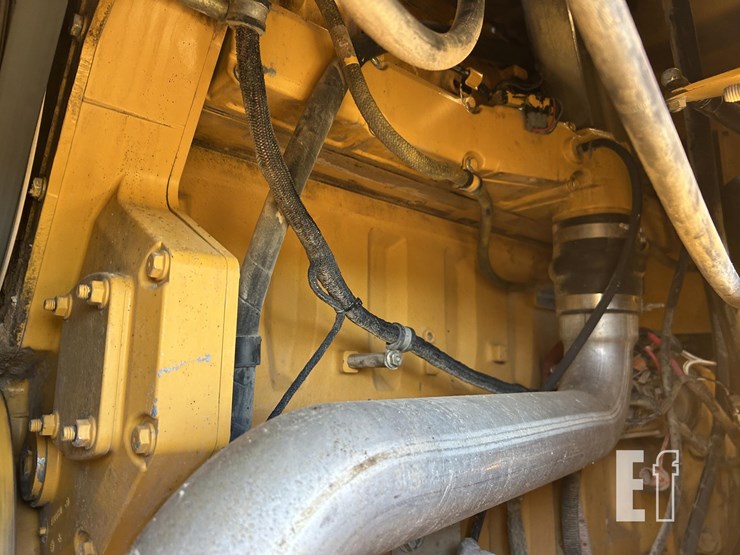 2003-deere-824j-image-36