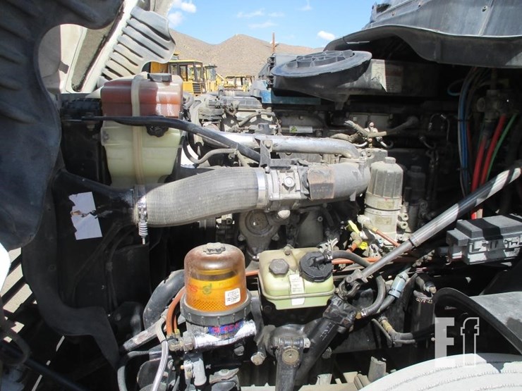 2012-freightliner-cascadia-125-image-6