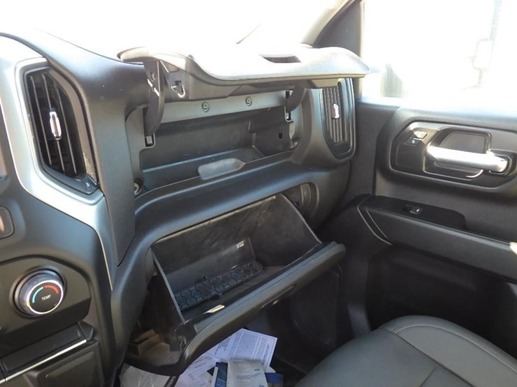 chevrolet-3500hd-image-40