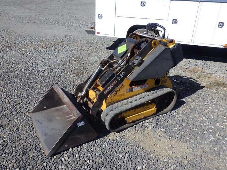 2013-morbark-320-skid-steer-tracked-loader-image-1