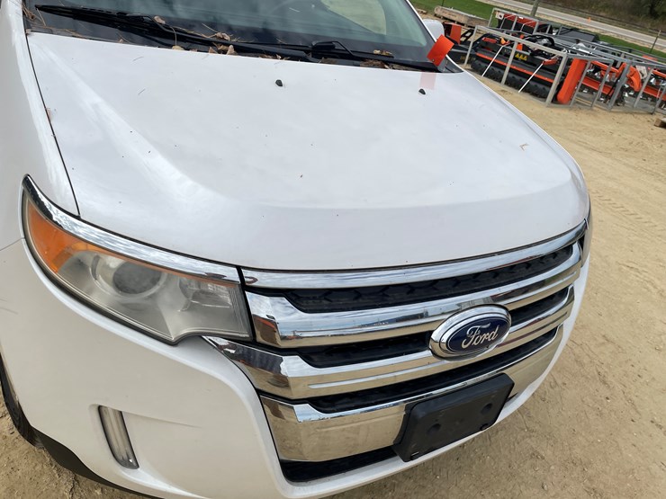 2011-ford-edge-image-16