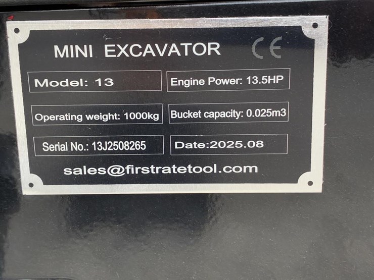 2025-vicsec-vc13-hydraulic-excavator-image-18
