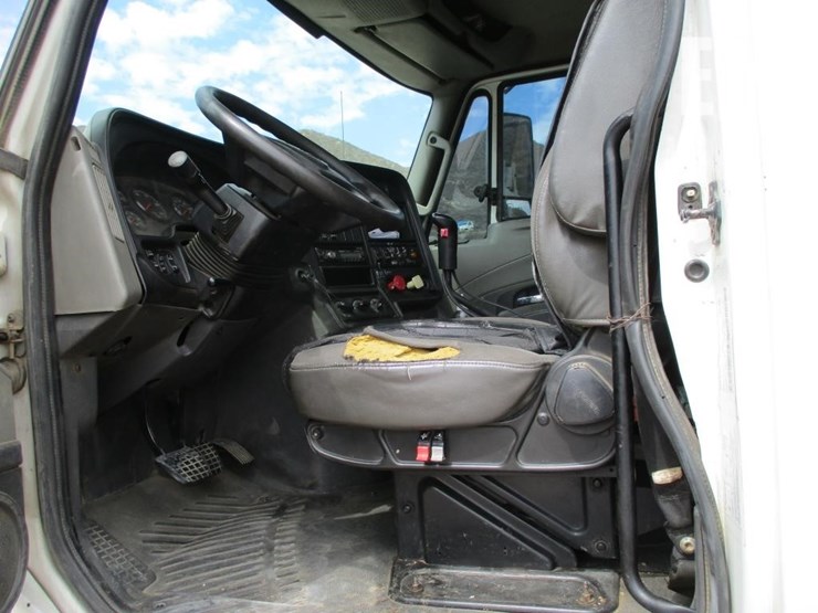 2014-international-prostar-image-7