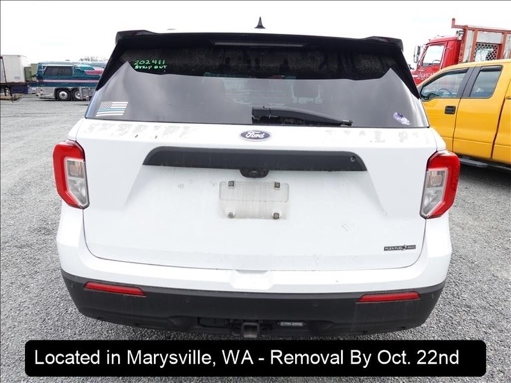 2020-ford-explorer-image-18