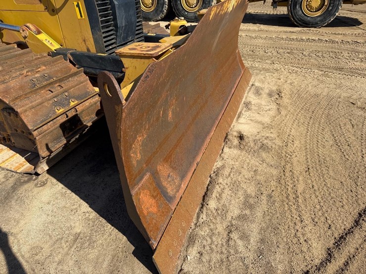 2007-caterpillar-d6k-lgp-image-10