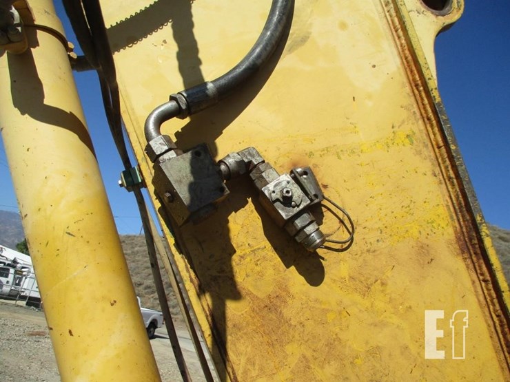 2014-komatsu-pc390-lc-10-image-17