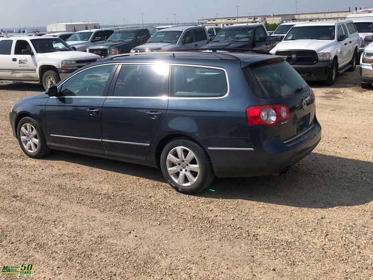 2007-volkswagen-passat-2.0t-4dr-wagon-6a-image-2