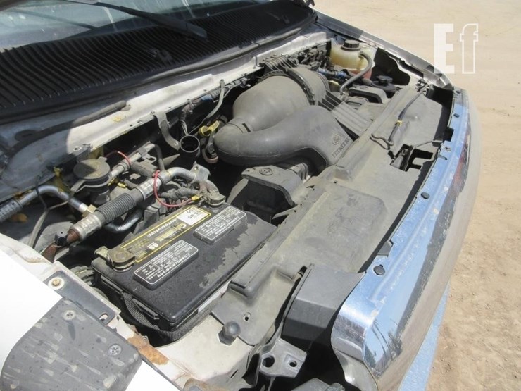 2011-ford-e450-image-5