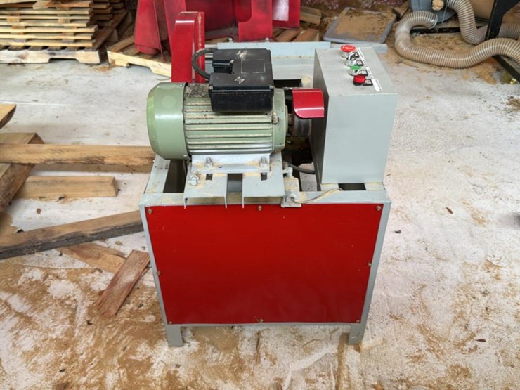 #106-•-trim-saw-image-12