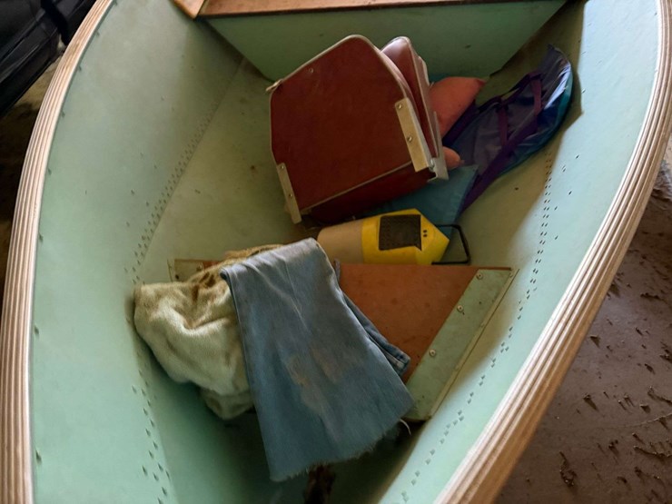 1972-lund-12'-boat,-aluminum,-johnson-4hp-motor-image-7