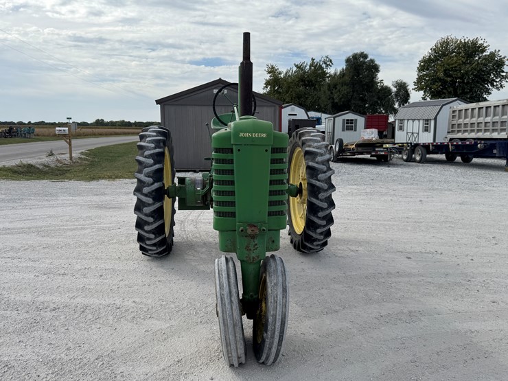 john-deere-b-image-2