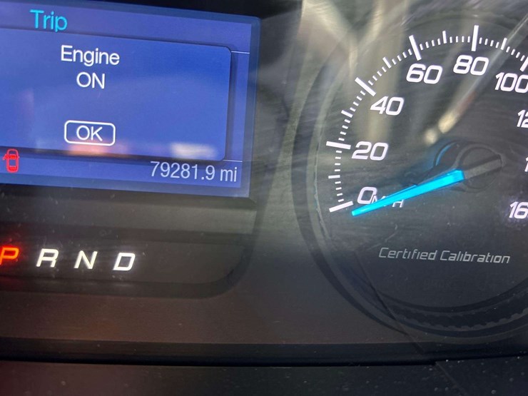 2014-ford-taurus-awd-sedan-image-6
