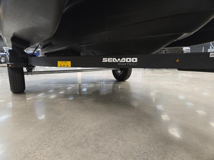 #1787-•-sea-doo-switch-boat-image-41