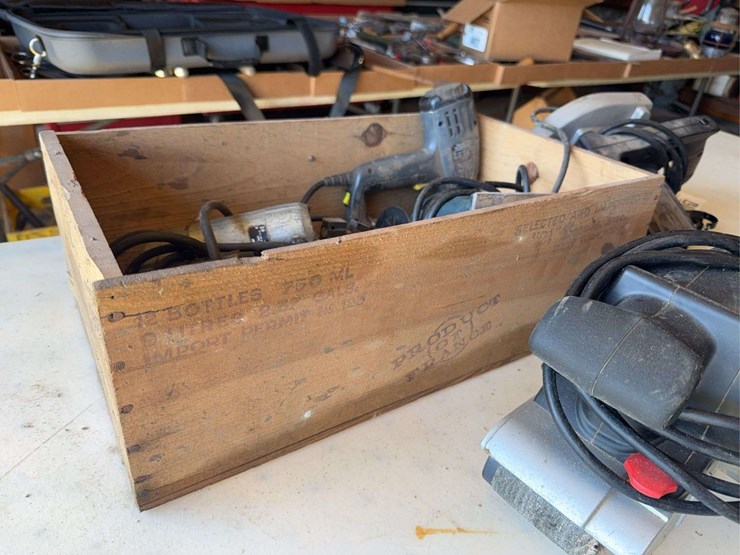 corded-tools--belt-sander,-grinder,-circular-saw,-engraver,-staple-gun-image-10