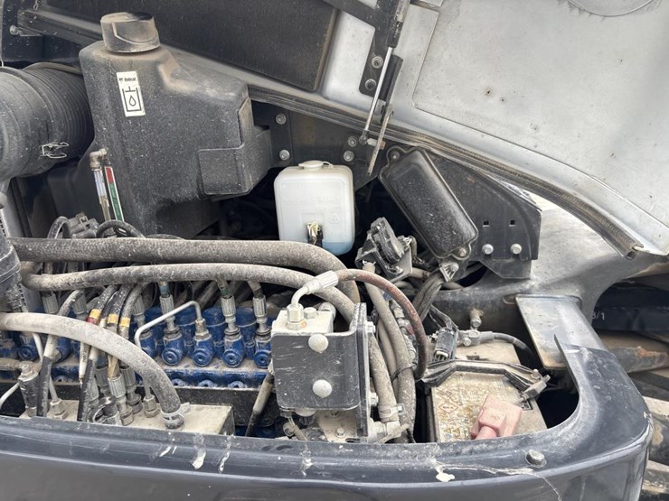 2019-bobcat-e85-image-16