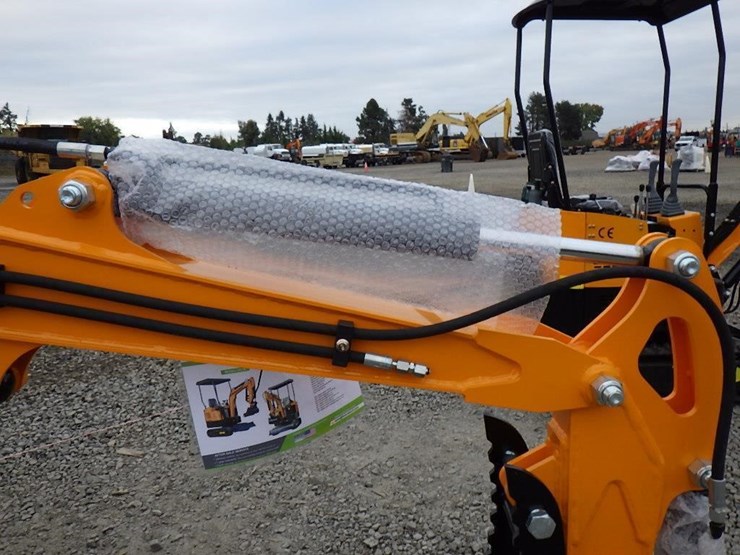 2025-vicsec-vc15-hydraulic-excavator-image-12