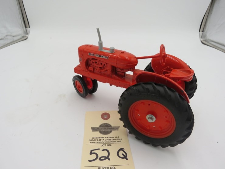 ertl-allis-chalmers-1/16th-scale-tractor-image-3