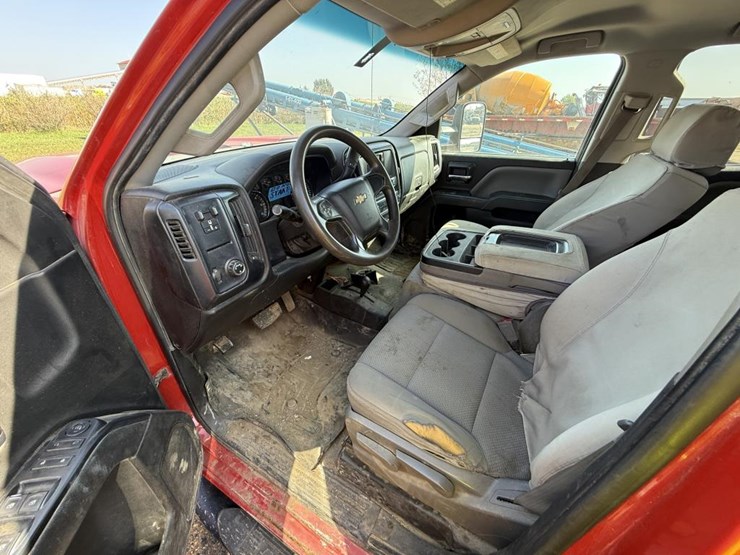 #2114-•-2015-chevrolet-silverado-2500hd-4x4-pickup-truck-image-28
