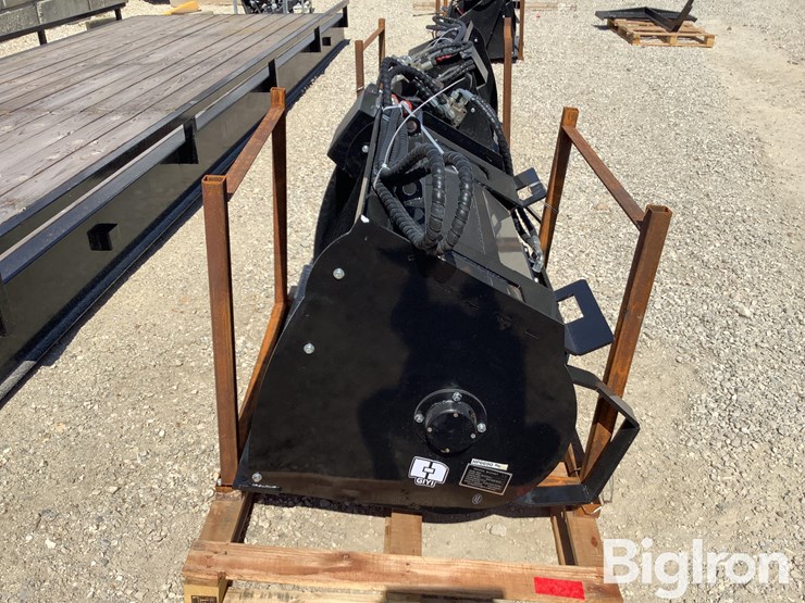 2025-giyi-mb27-skid-steer-mixing-bucket-attachment-image-6