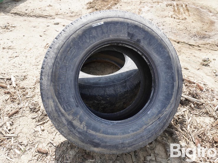 385/65r22.5-tires-image-2