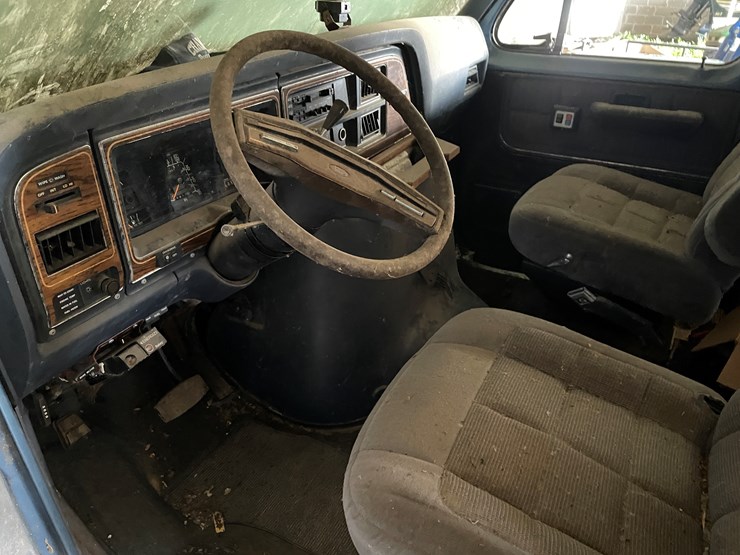 #4481-•-1991-ford-econoline-van-(title-in-delay)-image-16